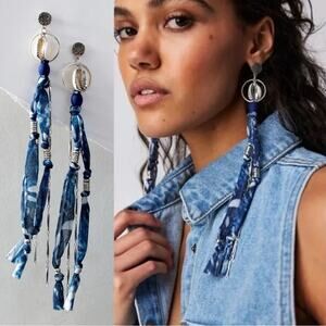 Free People Bohemian Beachy Concha Shell Blue Bridge Dangle Earrings NWT 8”